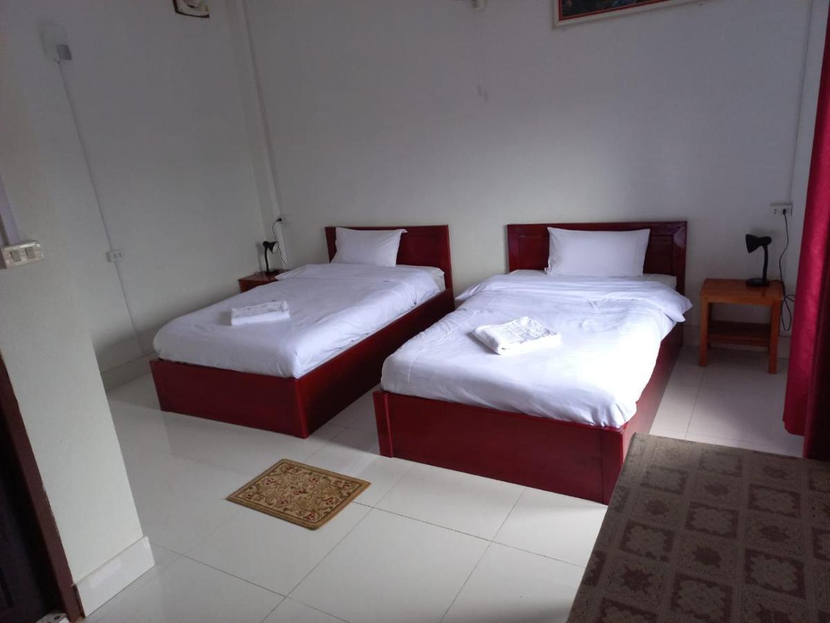 Sipanya Guesthouse Muang Phonsavan Exterior photo